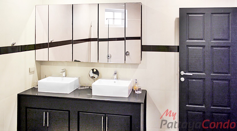 Phoenix Gold Country Huay Yai Pattaya House For Sale - HEPGC01