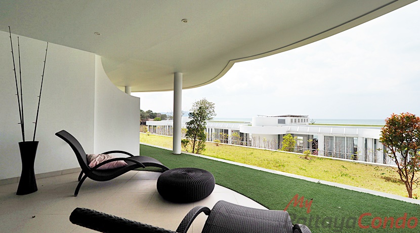 Pure Na-Jomtien Beachfront Condo Pattaya For Sale - PURE02-12