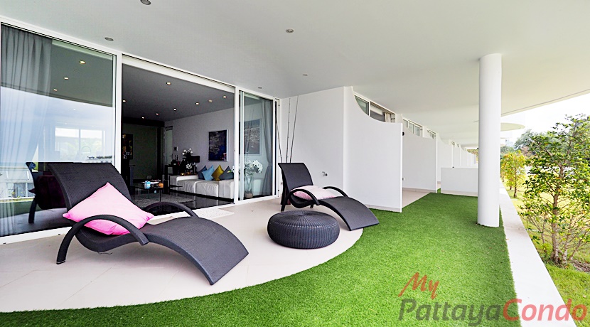 Pure Na-Jomtien Beachfront Condo Pattaya For Sale - PURE02-13