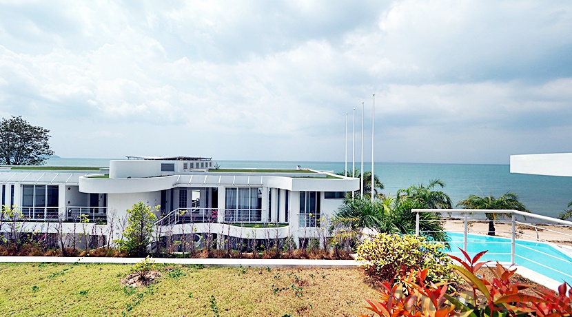 Pure Na-Jomtien Beachfront Condo Pattaya For Sale - PURE02