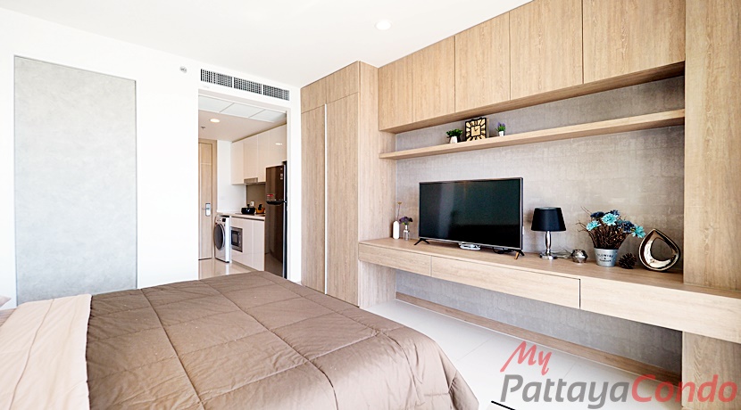 Riviera Wong Amat Condo For Sale - RW45