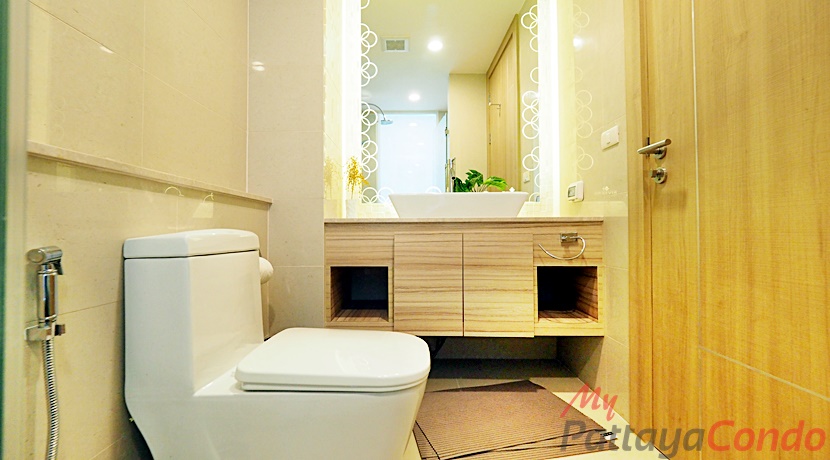 Riviera Wong Amat Condo For Sale - RW45