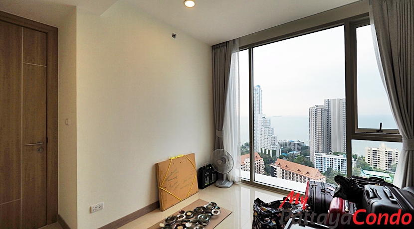 Riviera Wong Amat Condo For Sale - RW09