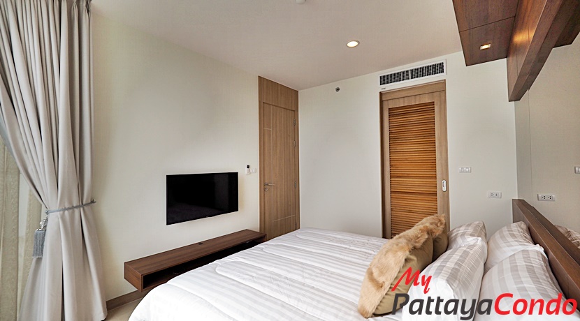 Riviera Wong Amat Condo For Sale - RW22