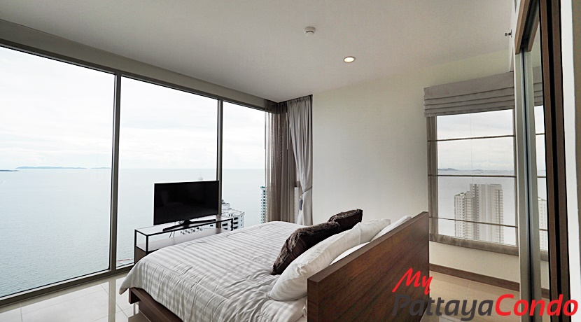 Riviera Wong Amat Condo For Sale - RW22