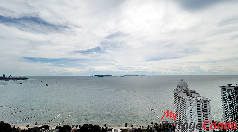 Riviera Wong Amat Condo For Sale - RW22