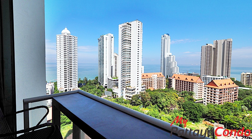 Riviera Wong Amat Condo For Sale - RW37-8