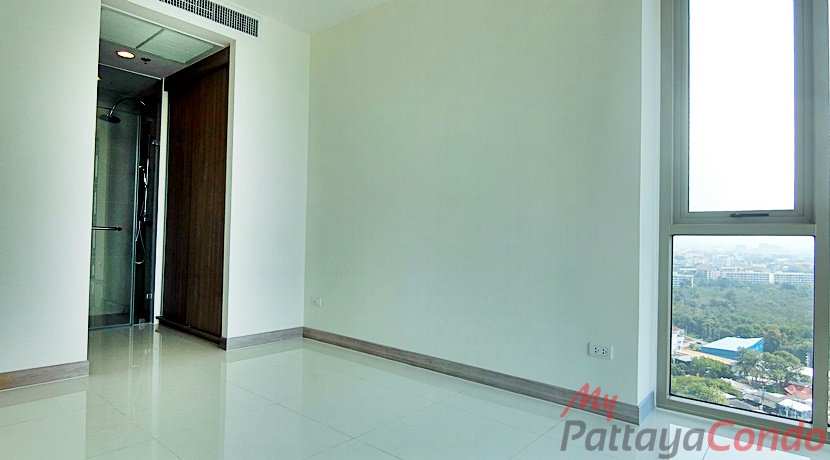 Riviera Wong Amat Condo For Sale - RW52