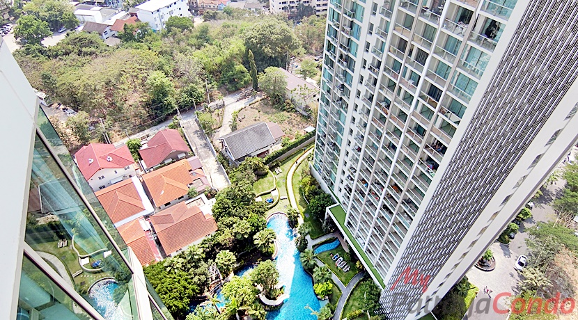 Riviera Wong Amat Condo For Sale - RW52