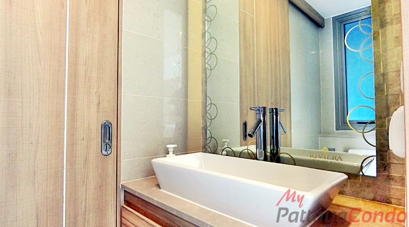 Riviera Wong Amat Condo For Sale - RW52