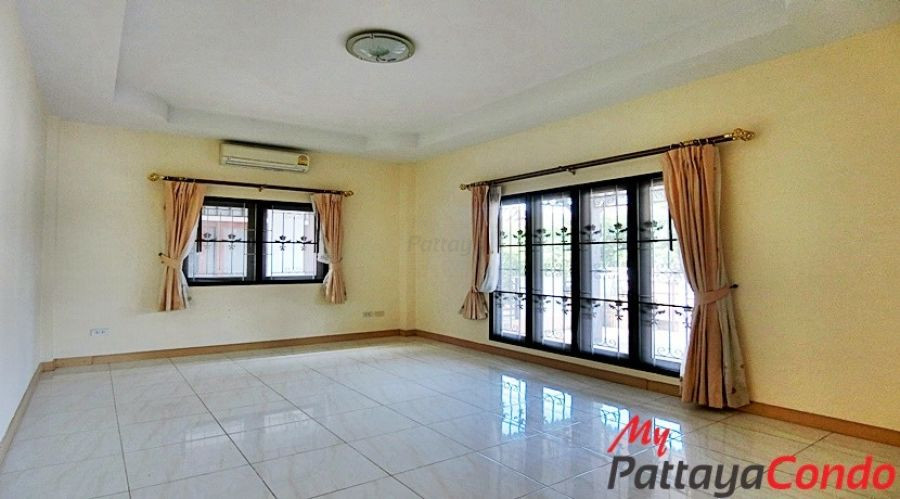 Blue Star Village East Pattaya House For Sale - HEBS01-13