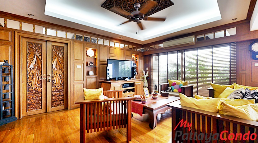 Star Beach Condotel Pattaya For Sale - STAR02