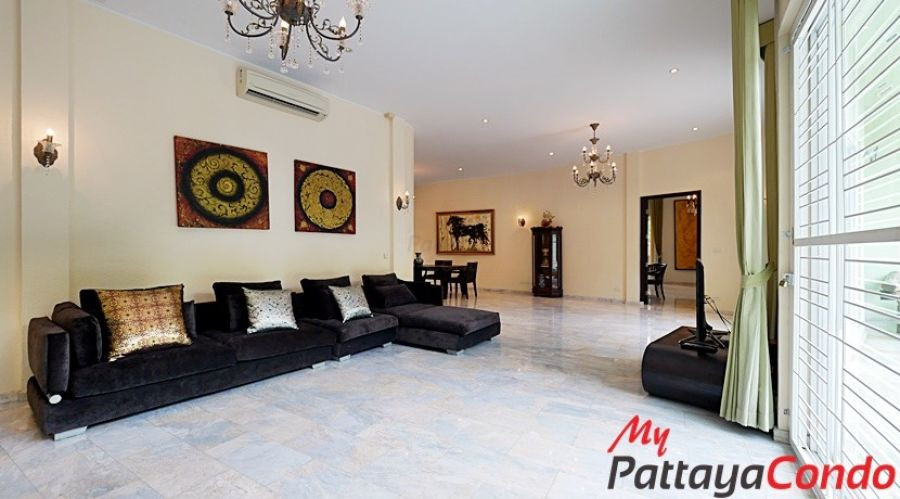 Thaily Wood Village East Pattaya Pool Villa For Sale - HETW01