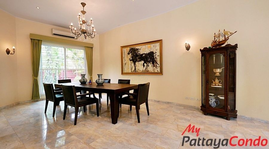 Thaily Wood Village East Pattaya Pool Villa For Sale - HETW01