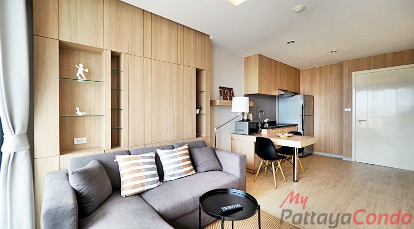 The Chezz Metro Life Condominium For Sale - CHEZZ01