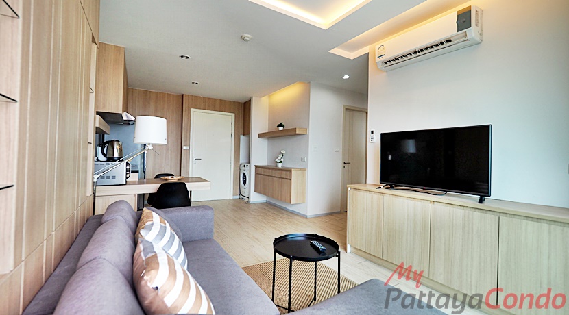 The Chezz Metro Life Condominium For Sale - CHEZZ01