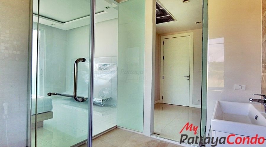 The Grand Paradise Villa East Pattaya Pool Villa For Sale - HEGPV01