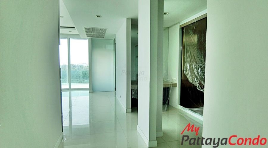 The Grand Paradise Villa East Pattaya Pool Villa For Sale - HEGPV01