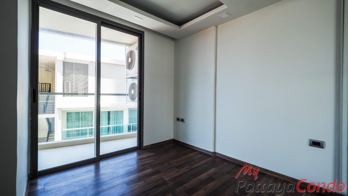 The Peak Towers Pattaya Condo For Sale - PEAKT60