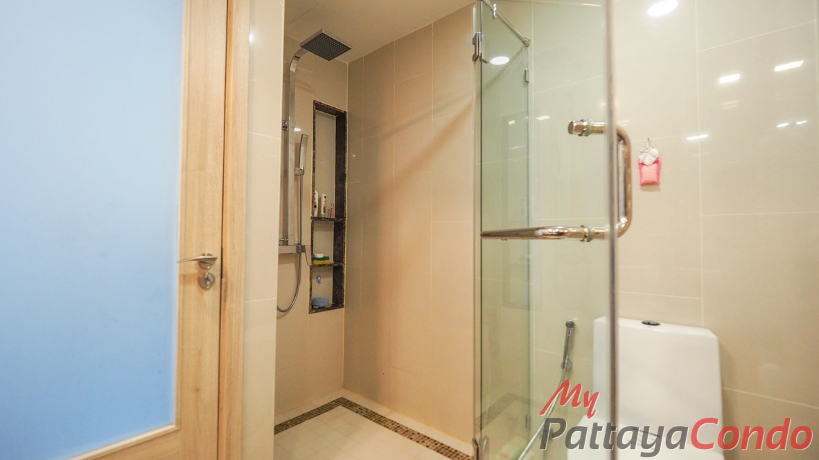 The Peak Towers Pattaya Condo For Sale - PEAKT75