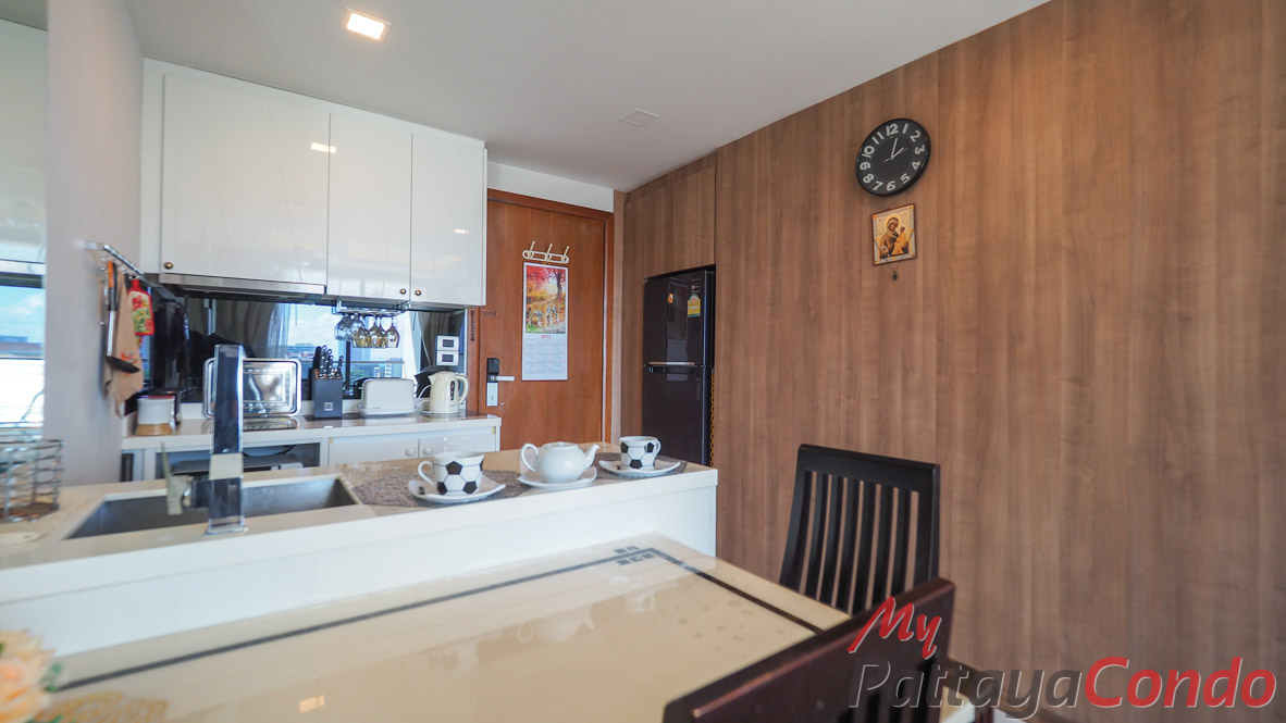 The Peak Towers Pattaya Condo For Sale - PEAKT75-2