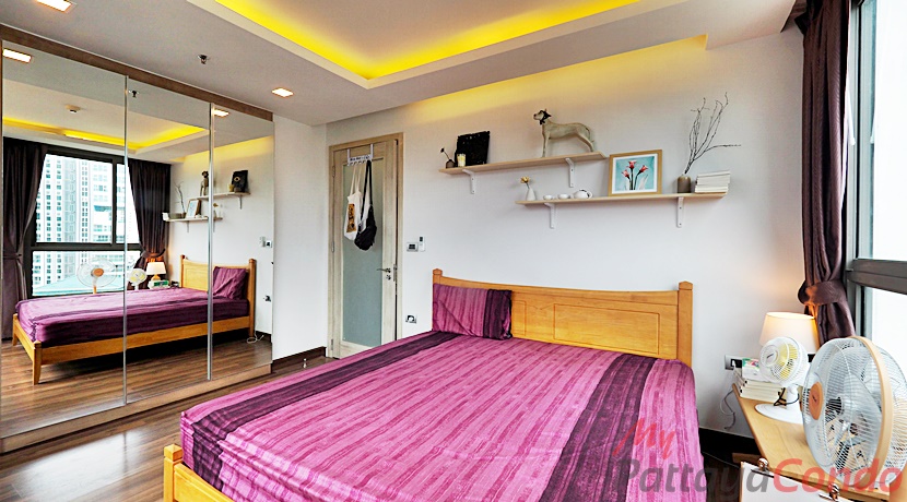 The Peak Towers Pattaya Condo For Sale - PEAKT40
