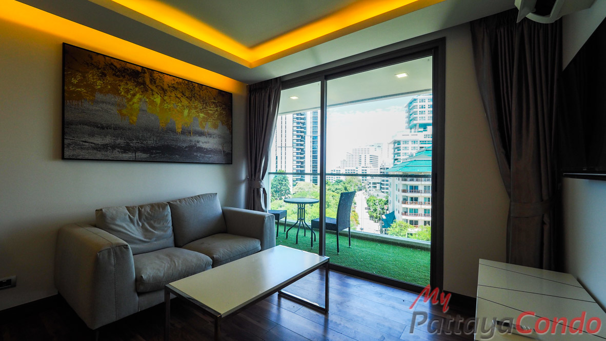 The Peak Towers Pattaya Condo For Sale - PEAKT50
