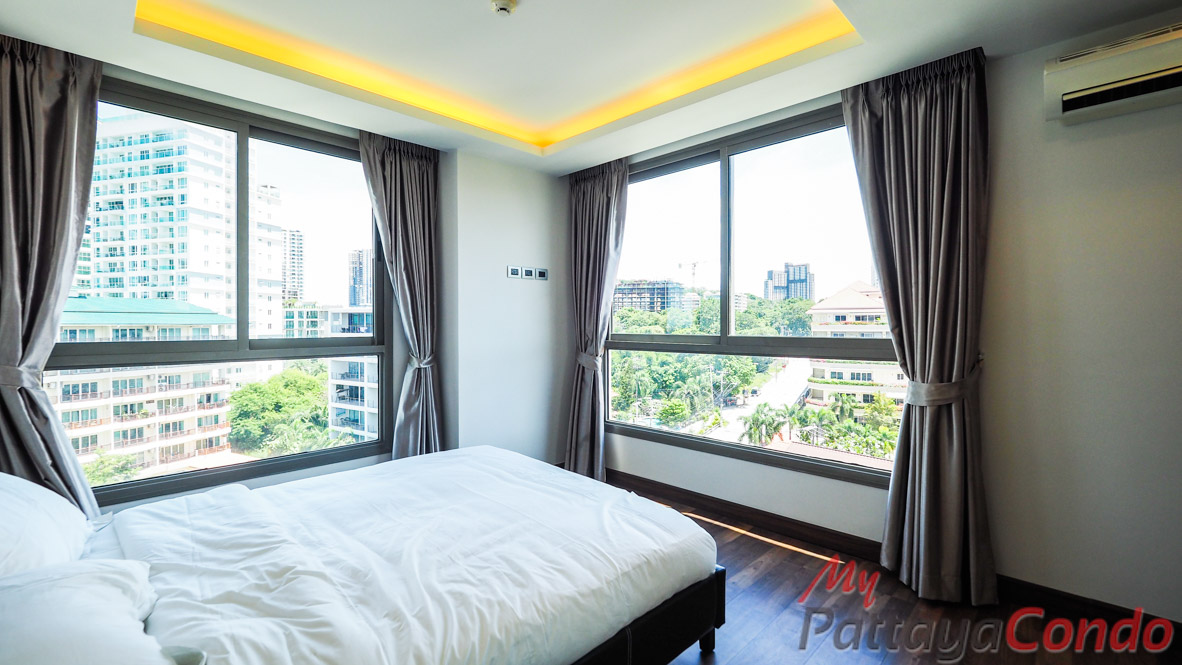 The Peak Towers Pattaya Condo For Sale - PEAKT50