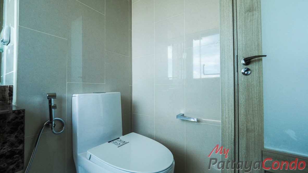 The Peak Towers Pattaya Condo For Sale - PEAKT62