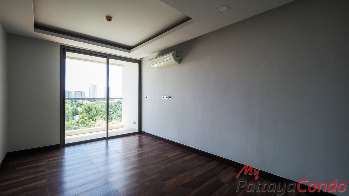The Peak Towers Pattaya Condo For Sale - PEAKT62