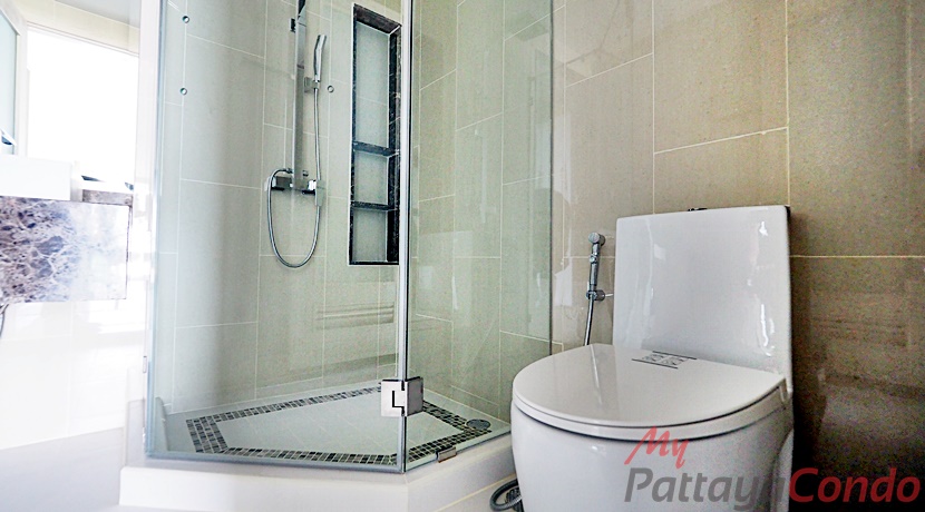 The Peak Towers Pattaya Condo For Sale - PEAKT47
