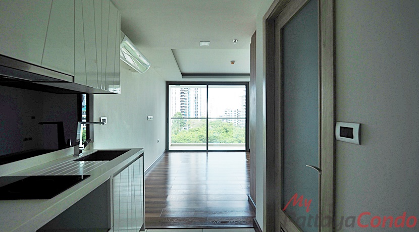 The Peak Towers Pattaya Condo For Sale - PEAKT42-1