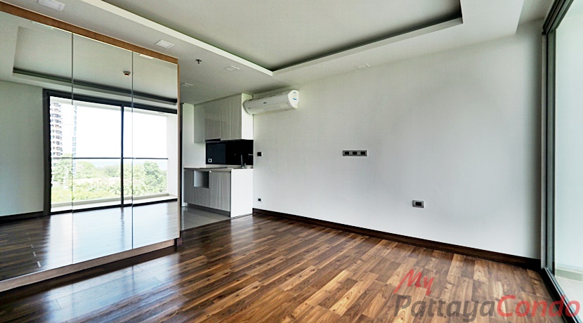 The Peak Towers Pattaya Condo For Sale - PEAKT42