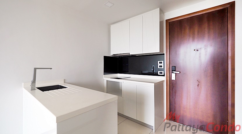The Peak Towers Pattaya Condo For Sale - PEAKT43