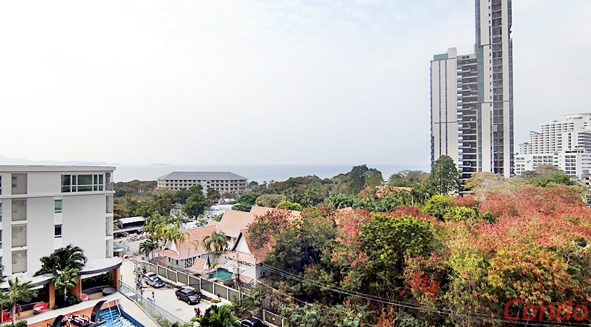 The Peak Towers Pattaya Condo For Sale - PEAKT53