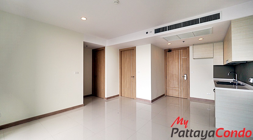 Riviera Wong Amat Condo For Sale - RW40