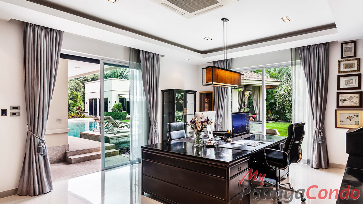 The Vineyard Phase 3 East Pattaya Pool Villa For Sale - HEVY303