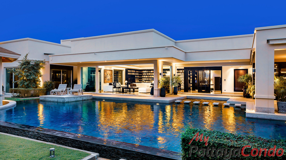 The Vineyard Phase 3 East Pattaya Pool Villa For Sale - HEVY303