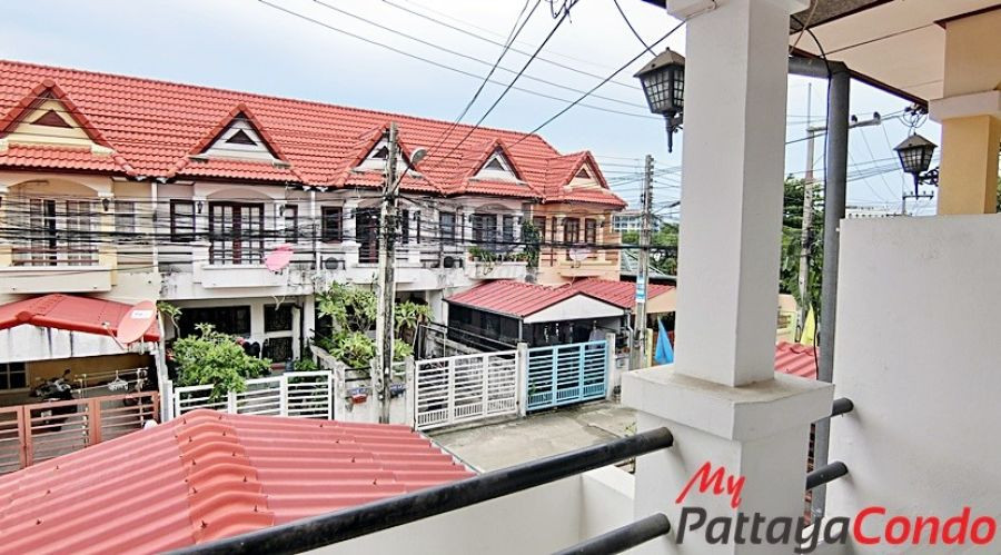 Sub Sombat Village Central Pattaya Townhouse For Sale - HCSS01-10