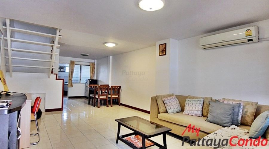 Sub Sombat Village Central Pattaya Townhouse For Sale - HCSS01