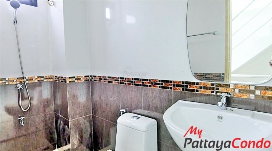 Private Townhouse Huay Yai Pattaya For Sale - HE0008-5