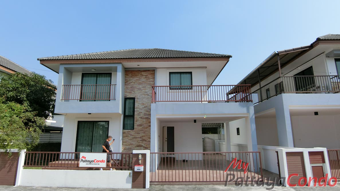 Uraiwan Park View East Pattaya House For Sale - HEURW01