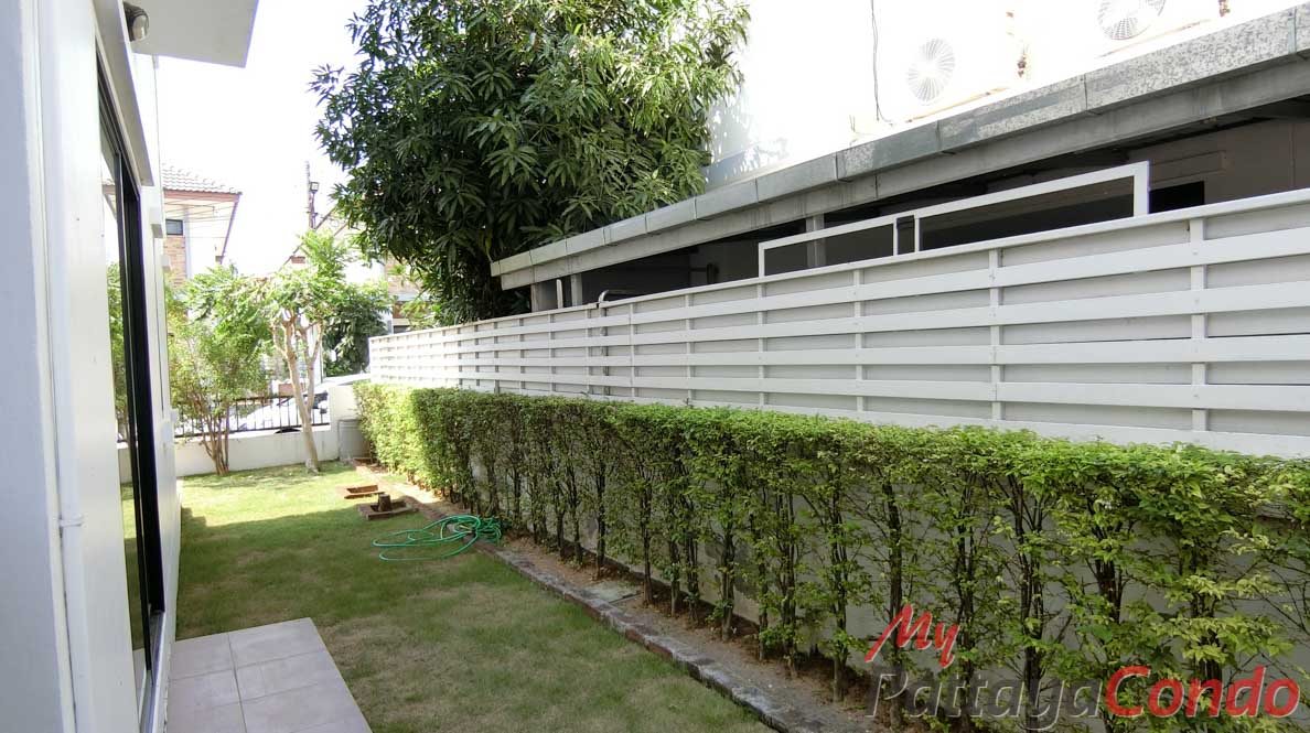Uraiwan Park View East Pattaya House For Sale - HEURW01