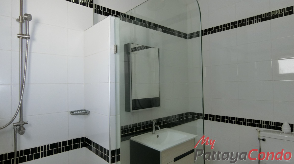 Uraiwan Park View East Pattaya House For Sale - HEURW01