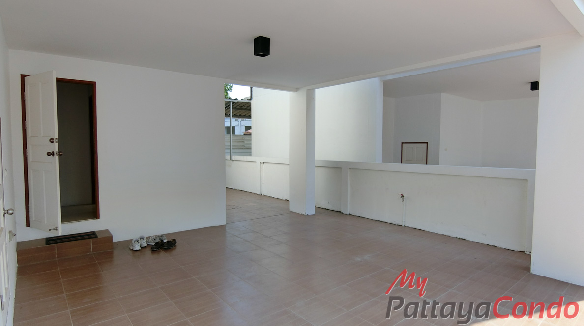 Uraiwan Park View East Pattaya House For Sale - HEURW01