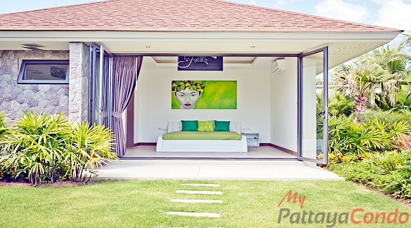 The Vineyard Phase 3 East Pattaya Pool Villa For Sale - HEVY301