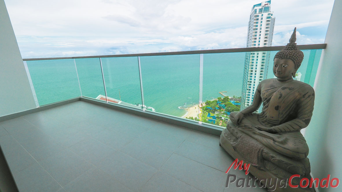 Wong Amat Tower Pattaya Condo For Sale - WT33