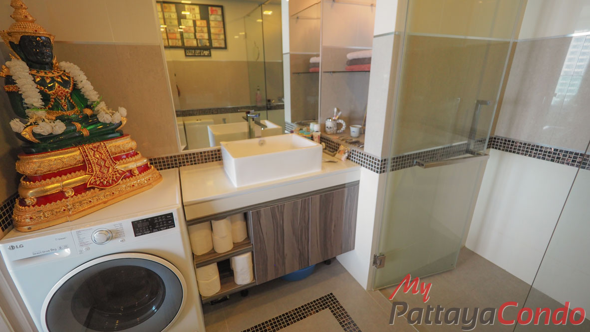Wong Amat Tower Pattaya Condo For Sale - WT33-8