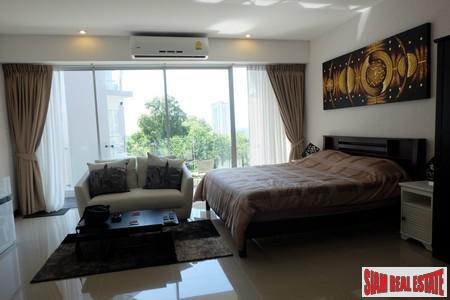 Chic Condo | Large Sea View Studio Condo for Sale in North Karon