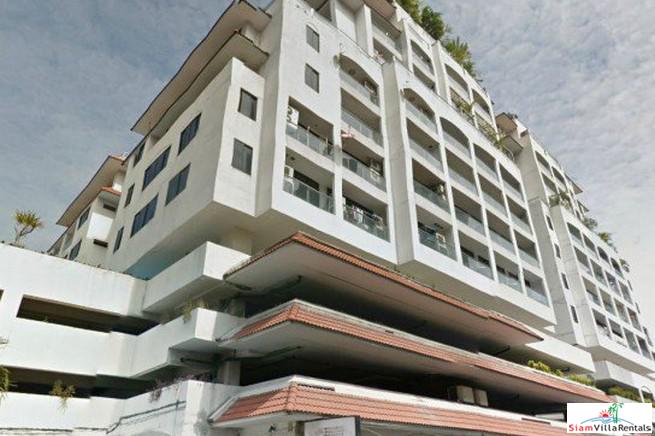 Baan Phrompong | Spacious & Luxurious Two Bedroom Condo in Phrom Phong-1